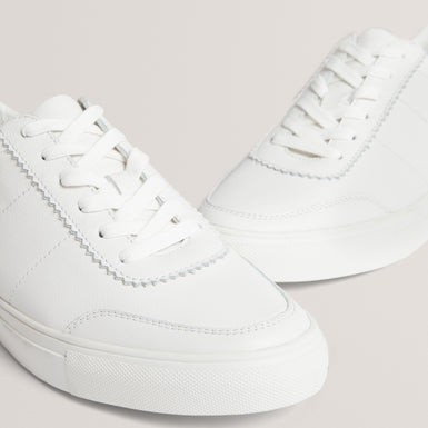 KERISON: Pebbled Leather Trainer