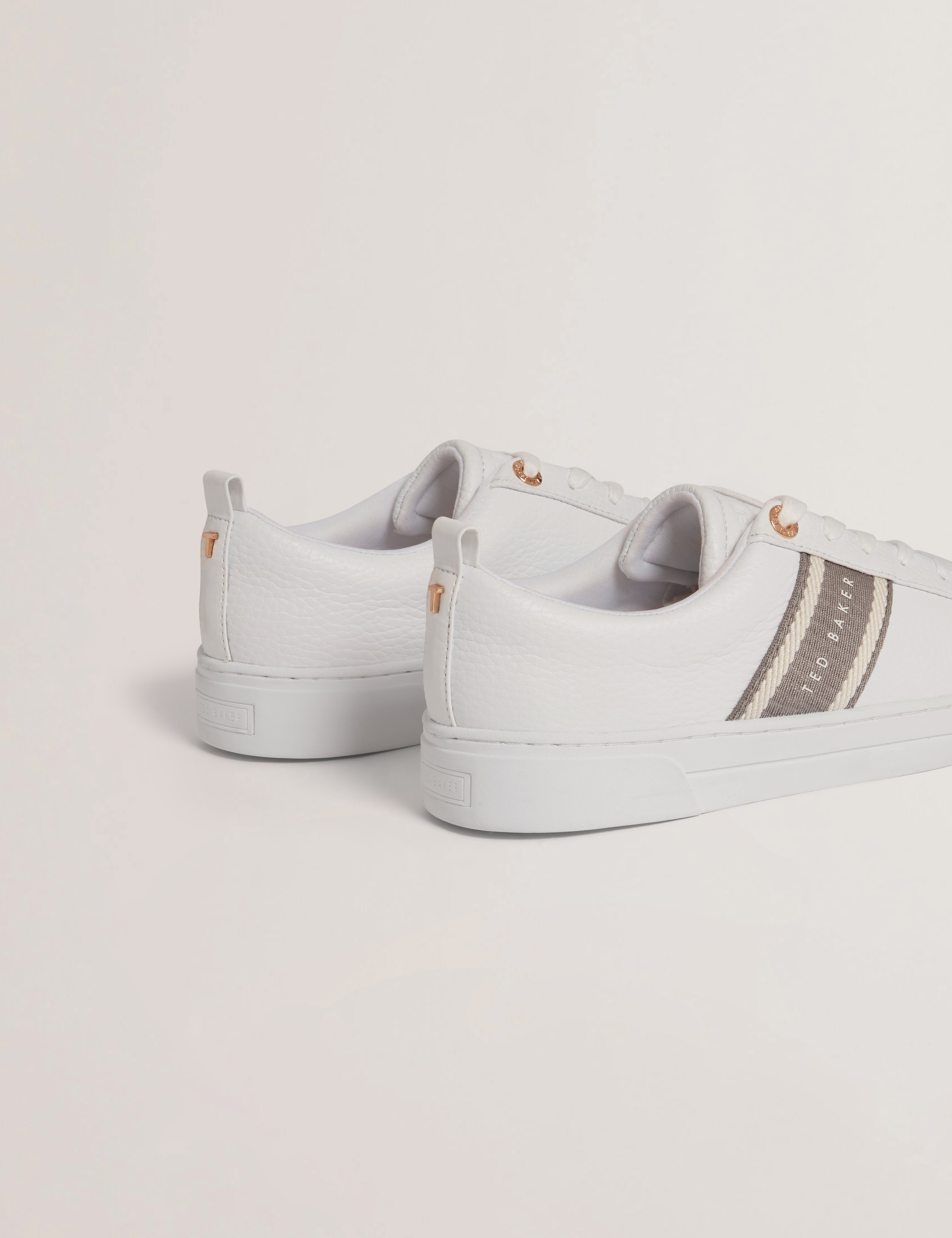 BAILLY: Webbing Detail Trainer
