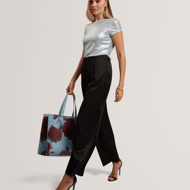 LATRINA: Metallic Jersey Fitted Tee