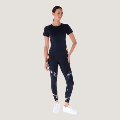 CAMELLIA: Training Peek-a-Boo Sculpt T-Shirt