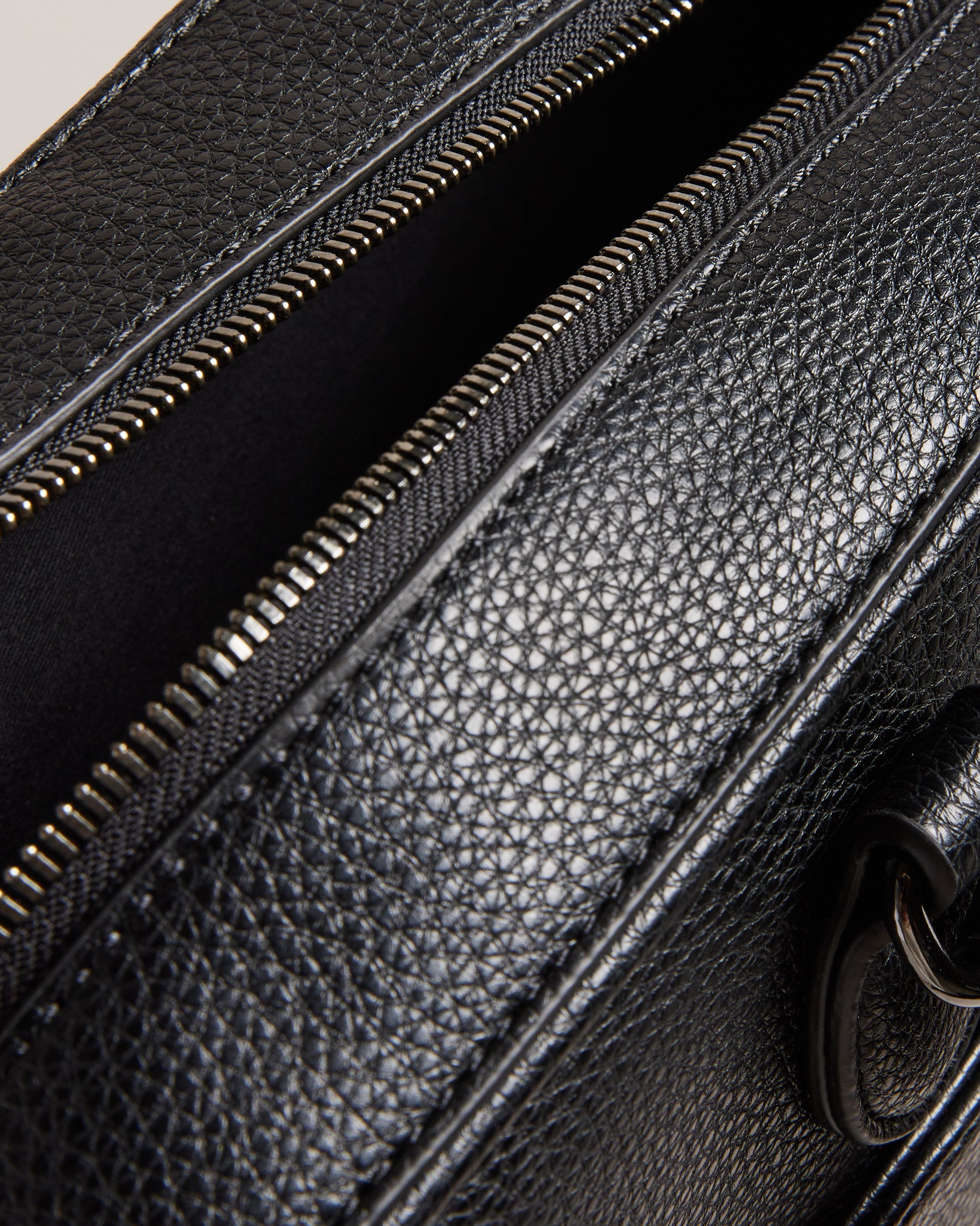 Men's Kaden Black