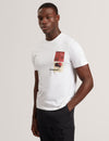 FLORAEN: Ss Chest Graphic T-Shirt