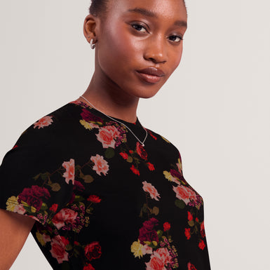 MYLI: Printed Fitted Tee With Curved Hem