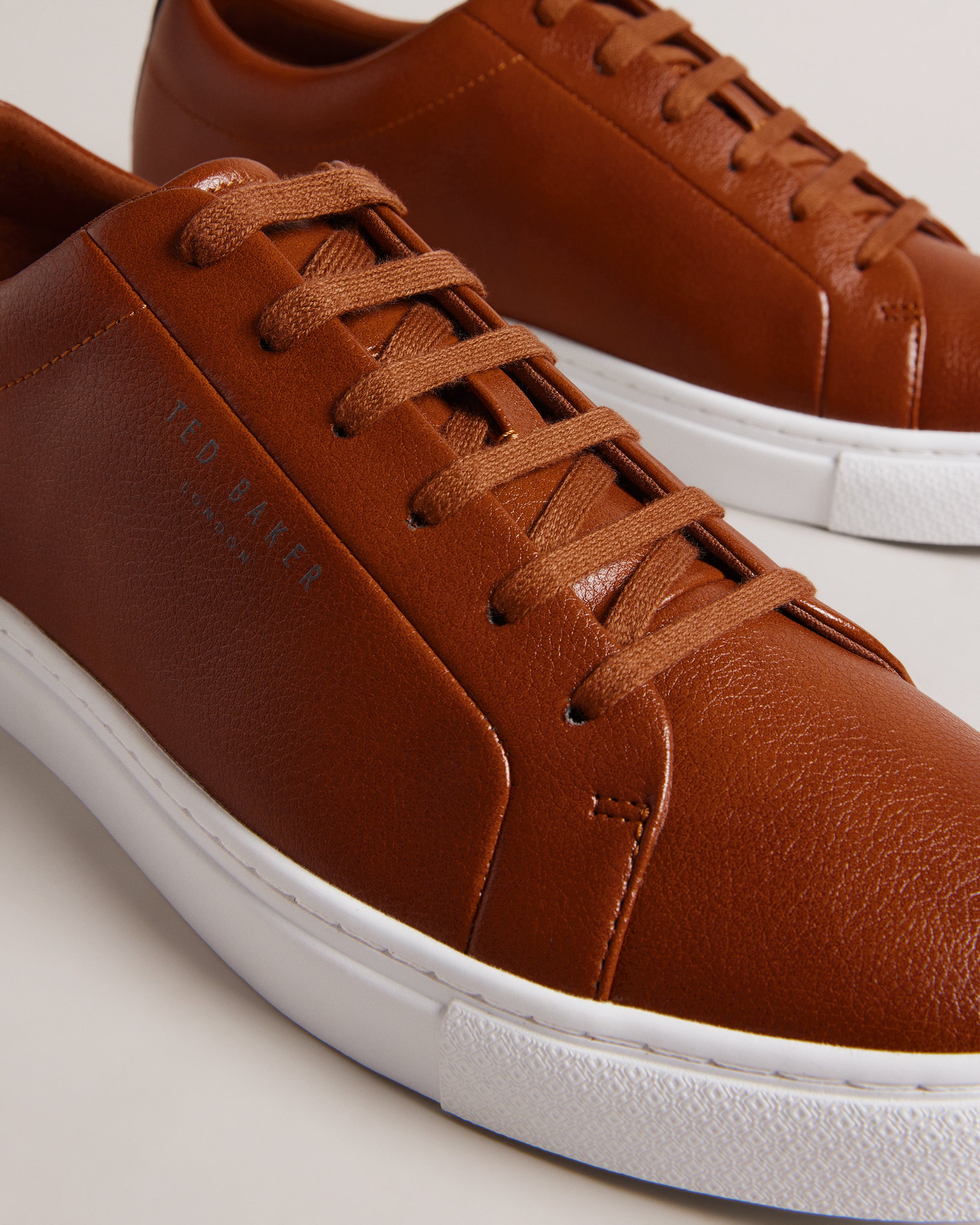 Men's Artem Tan