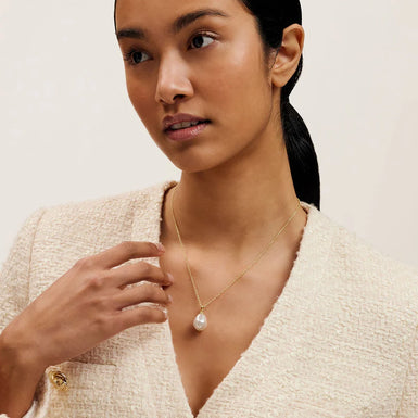 PARMLIA: Pearl Drop Pendant Necklace